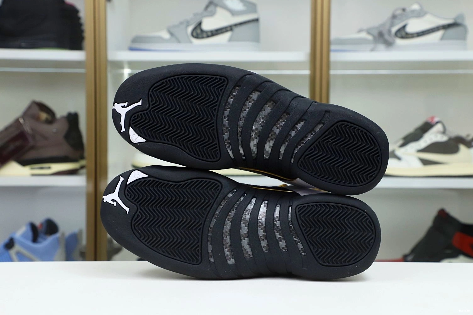'ROYALTY' AIR 12 RETRO JORDAN 0920